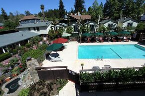 The Woods Hotel - Gay LGBTQ Cabins