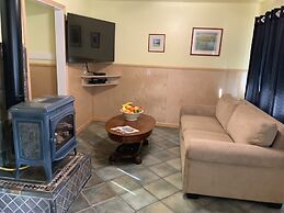 The Woods Hotel - Gay LGBTQ Cabins