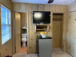 The Woods Hotel - Gay LGBTQ Cabins