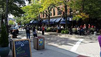 Clifford House Private Home Bed & Breakfast