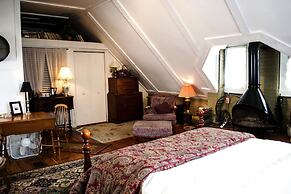 Clifford House Private Home Bed & Breakfast