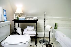 Clifford House Private Home Bed & Breakfast