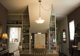 Clifford House Private Home Bed & Breakfast