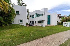 White House by Vimex