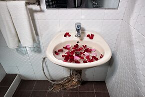 Royal Yadanarbon Hotel