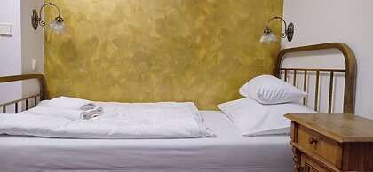 Hotel U Zlateho Jelena