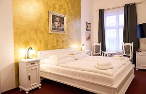 Hotel U Zlateho Jelena