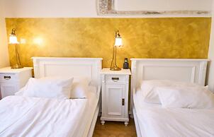 Hotel U Zlateho Jelena