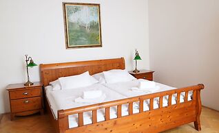 Hotel U Zlateho Jelena