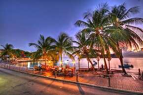 Melrose Beach Apartments