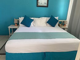Melrose Beach Apartments