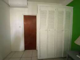 Melrose Beach Apartments