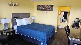 The Port-O-Call Inn & Suites