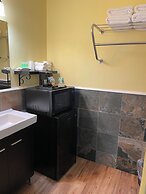 The Port-O-Call Inn & Suites