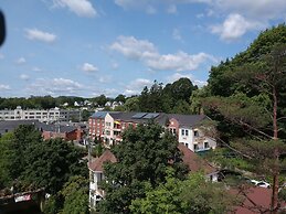 Camden Riverhouse Hotel