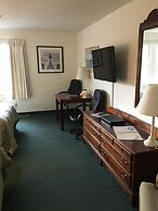 Camden Riverhouse Hotel