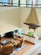 Camden Riverhouse Hotel