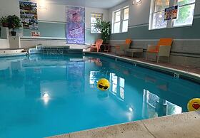 Camden Riverhouse Hotel