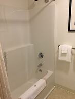 Camden Riverhouse Hotel