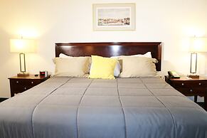 Camden Riverhouse Hotel