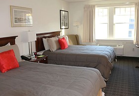 Camden Riverhouse Hotel