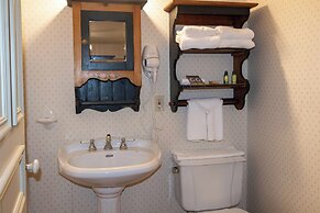Auberge Lakeview Inn