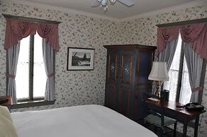 Auberge Lakeview Inn