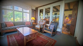 Mendota Lake House Inn