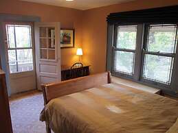 Mendota Lake House Inn