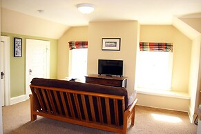 Mendota Lake House Inn