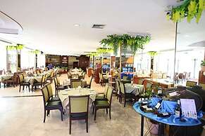 Kosa Hotel & Shopping Mall