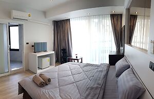 B & B Patong Beach House