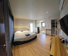 B & B Patong Beach House