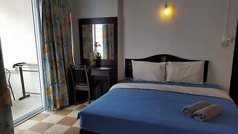 B & B Patong Beach House