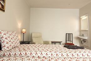 Guesthouse Garun, Skolavellir