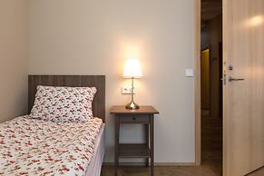 Guesthouse Garun, Skolavellir