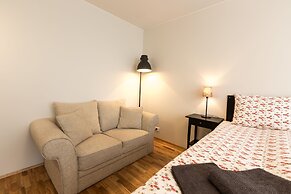 Guesthouse Garun, Skolavellir