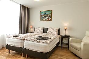 Guesthouse Garun, Skolavellir