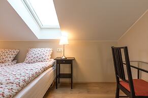 Guesthouse Garun, Skolavellir