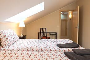 Guesthouse Garun, Skolavellir