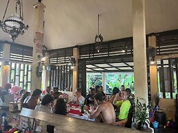 Floraville Phuket Resort