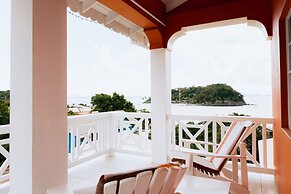 Beachcombers Hotel