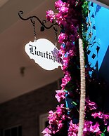Beachcombers Hotel
