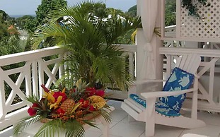 Beachcombers Hotel