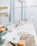 Beachcombers Hotel