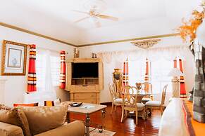 Beachcombers Hotel