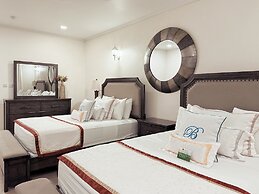 Beachcombers Hotel