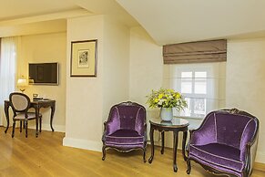 Meroddi Bagdatliyan Hotel