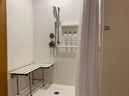 Fairfield Inn & Suites Athens