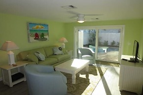 Lizzie Lu's Island Retreat